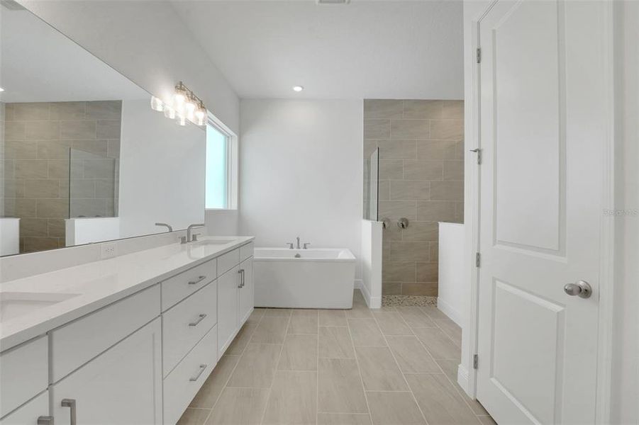 Furnished interior view inside a new home in Avalon Woods, Winter Garden (Image 11). Furnished interior view inside a new home in Avalon Woods, Winter Garden (Image 11).