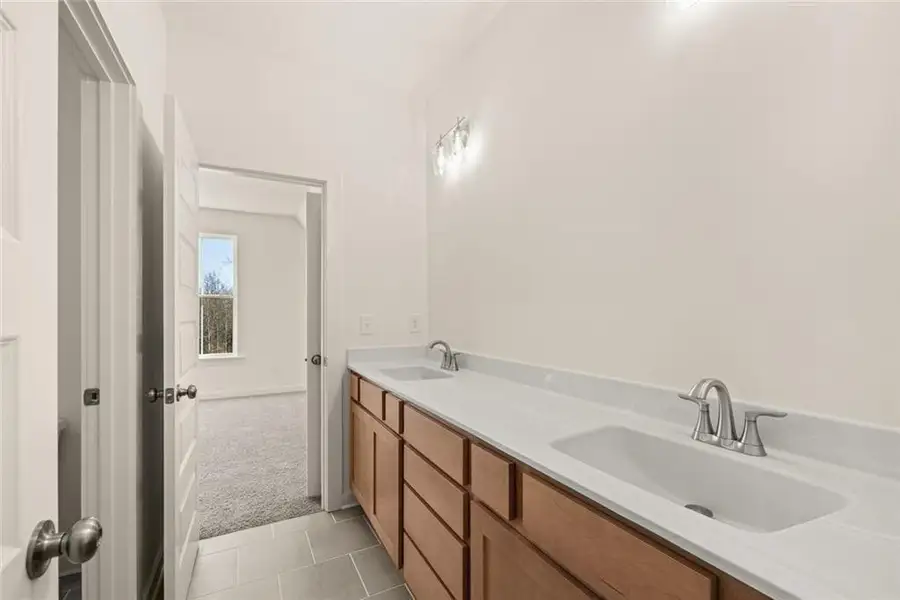 Image 71 of a home in .