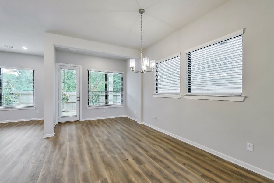 Spacious, unfurnished interior of a new home in Summer Place  35', Montgomery (Image 39).