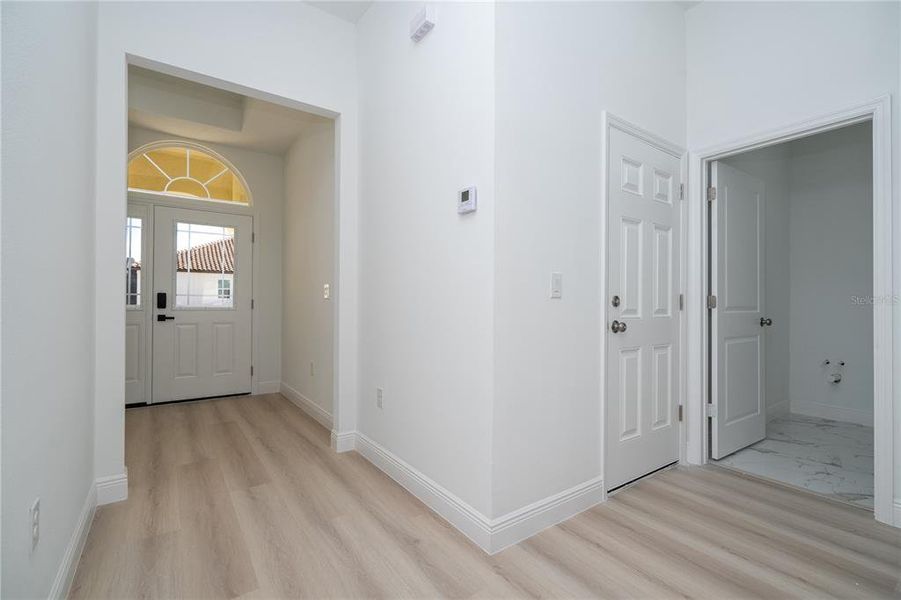 Spacious, unfurnished interior of a new home in , Haines City (Image 46).