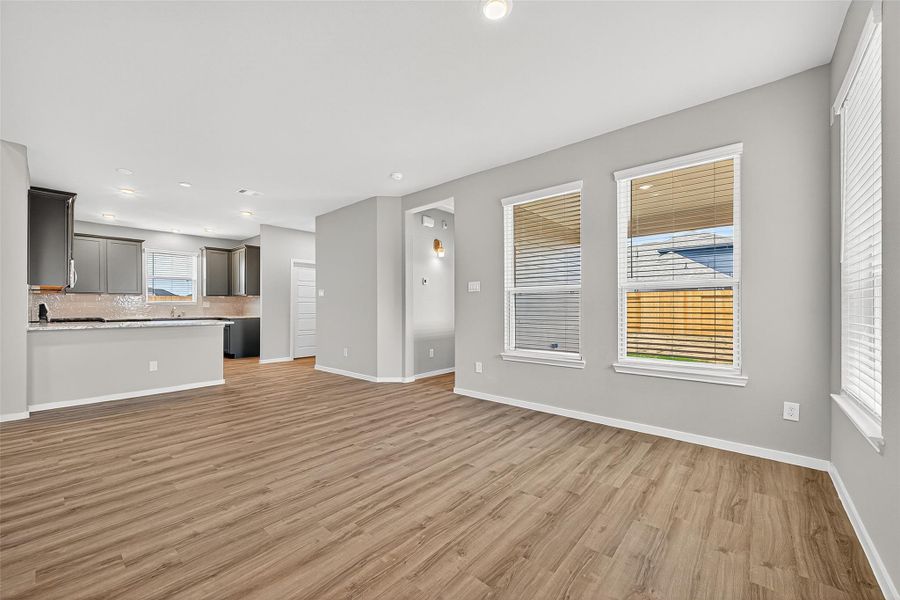 Spacious, unfurnished interior of a new home in Sunterra, Katy (Image 32).