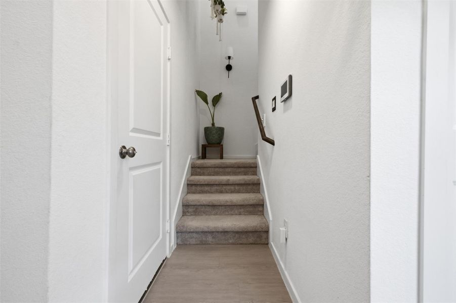 Spacious, unfurnished interior of a new home in Tavola, New Caney (Image 21).
