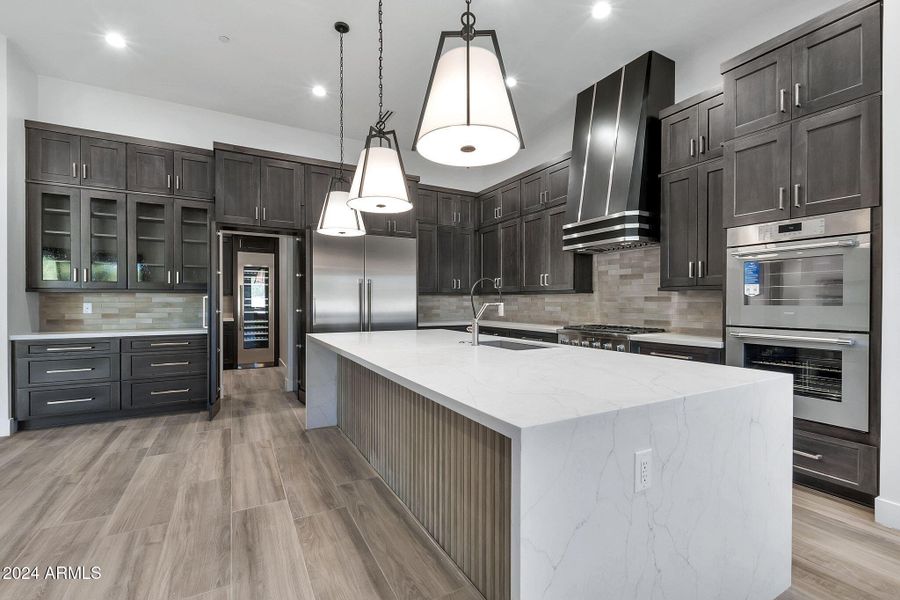 8714 E Tether Trl-12