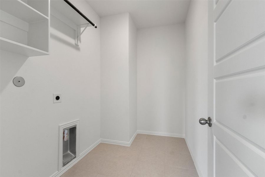Spacious, unfurnished interior of a new home in Creekhaven, Arcola (Image 33). Spacious, unfurnished interior of a new home in Creekhaven, Arcola (Image 33).
