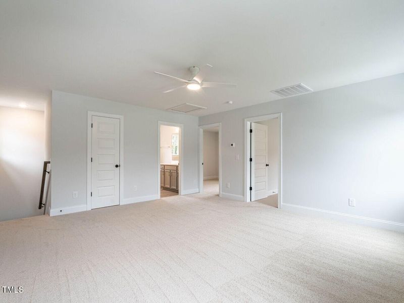 024-1280x960-bonus-room