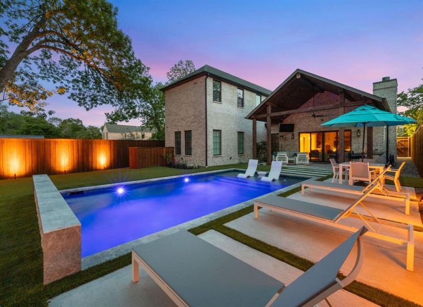 Exterior details and patio area of a home in , Dallas (Image 20).