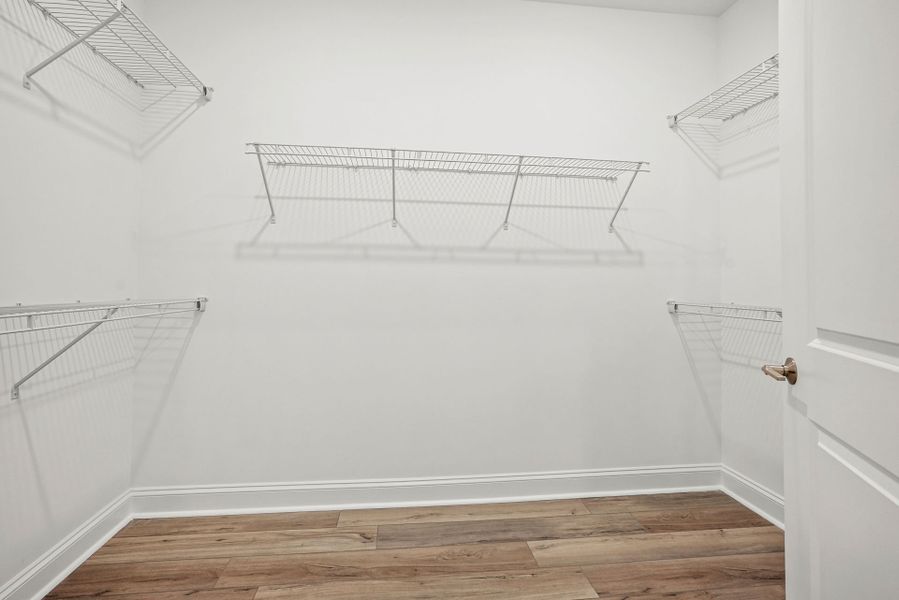 Spacious, unfurnished interior of a new home in Kinsdale, Lancaster (Image 22).