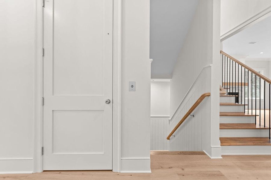 Spacious, unfurnished interior of a new home in , Seabrook Island (Image 29).