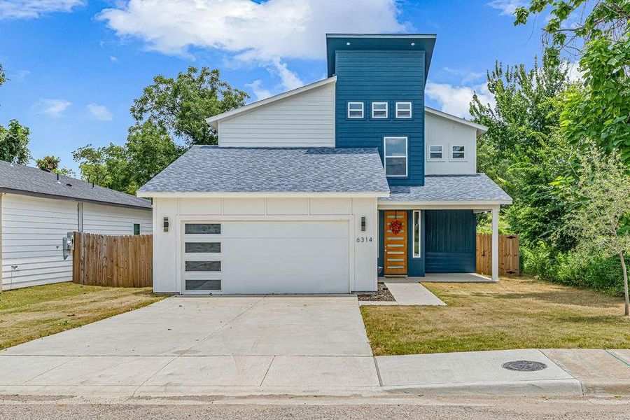 Front exterior of a new home in , Dallas, TX, highlighting curb appeal (Image 2). Front exterior of a new home in , Dallas, TX, highlighting curb appeal (Image 2).