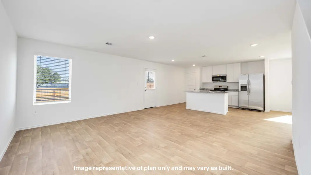 Spacious, unfurnished interior of a new home in Deer Meadows, Odessa (Image 12).