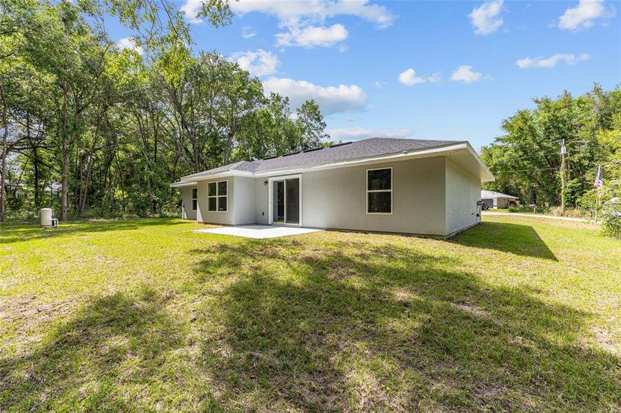 Exterior details and patio area of a home in , Ocala (Image 4).