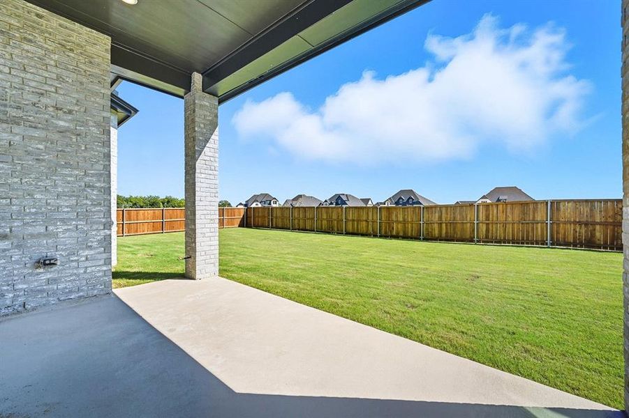 Exterior details and patio area of a home in Canyon Creek Estates, Sherman (Image 1). Exterior details and patio area of a home in Canyon Creek Estates, Sherman (Image 1).