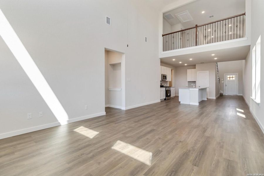 Spacious, unfurnished interior of a new home in Willow Point, San Antonio (Image 22).