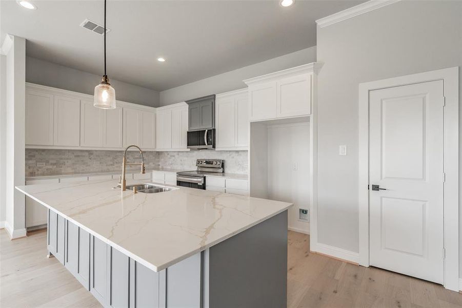 Furnished interior view inside a new home in , Fort Worth (Image 6).