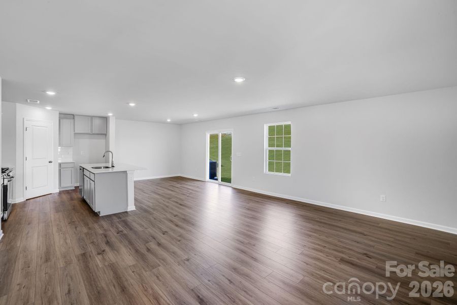 Spacious, unfurnished interior of a new home in Cleveland Hill, Shelby (Image 18).