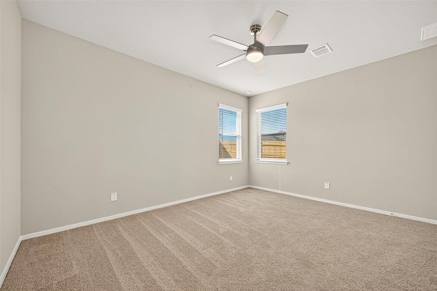 Spacious, unfurnished interior of a new home in Sunterra, Katy (Image 36). Spacious, unfurnished interior of a new home in Sunterra, Katy (Image 36).