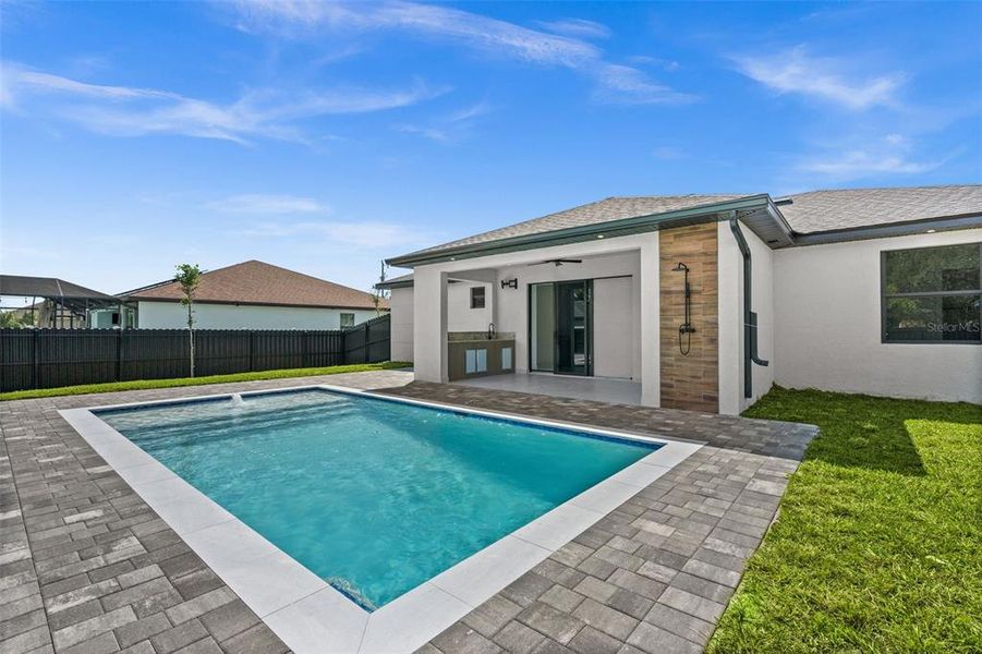 Exterior details and patio area of a home in , Cape Coral (Image 17).
