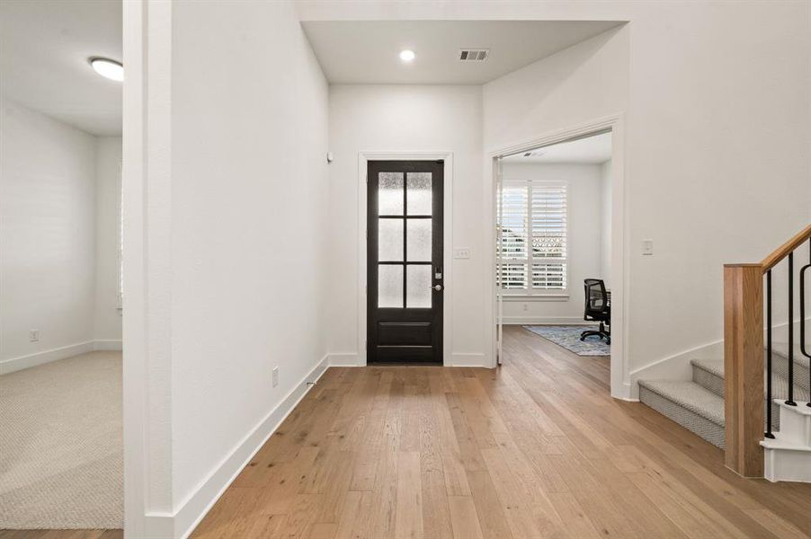 Spacious, unfurnished interior of a new home in Wildflower Ranch, Fort Worth (Image 30).