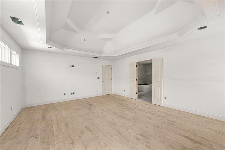 Spacious, unfurnished interior of a new home in , Atlanta (Image 24).