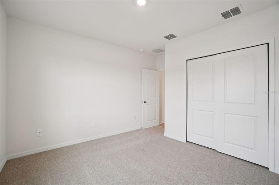 Spacious, unfurnished interior of a new home in Leyland Preserve - Classic Series, Brooksville (Image 34).