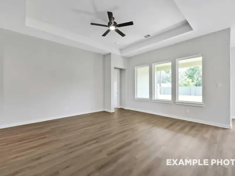 Spacious, unfurnished interior of a new home in Sundance Cove, Crosby (Image 16).