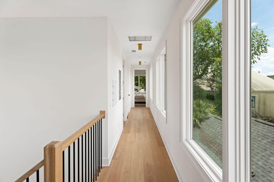 Spacious, unfurnished interior of a new home in , Charleston (Image 16).