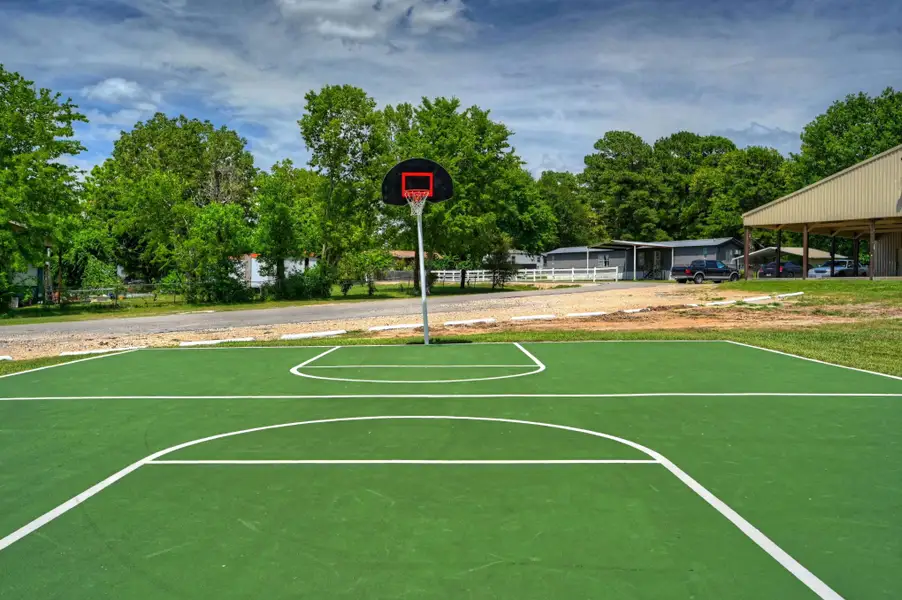 Community amenities in , Willis (Image 24). Community amenities in , Willis (Image 24).