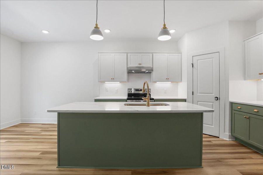 15-204 W Wilson St-15
