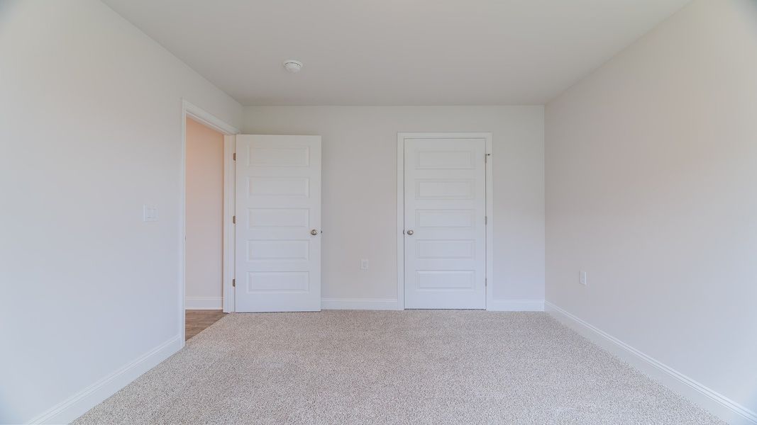Spacious, unfurnished interior of a new home in Wesley Park, Crawfordville (Image 20).