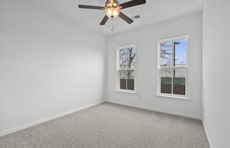 Spacious, unfurnished interior of a new home in Alston Park, Greenville (Image 24).