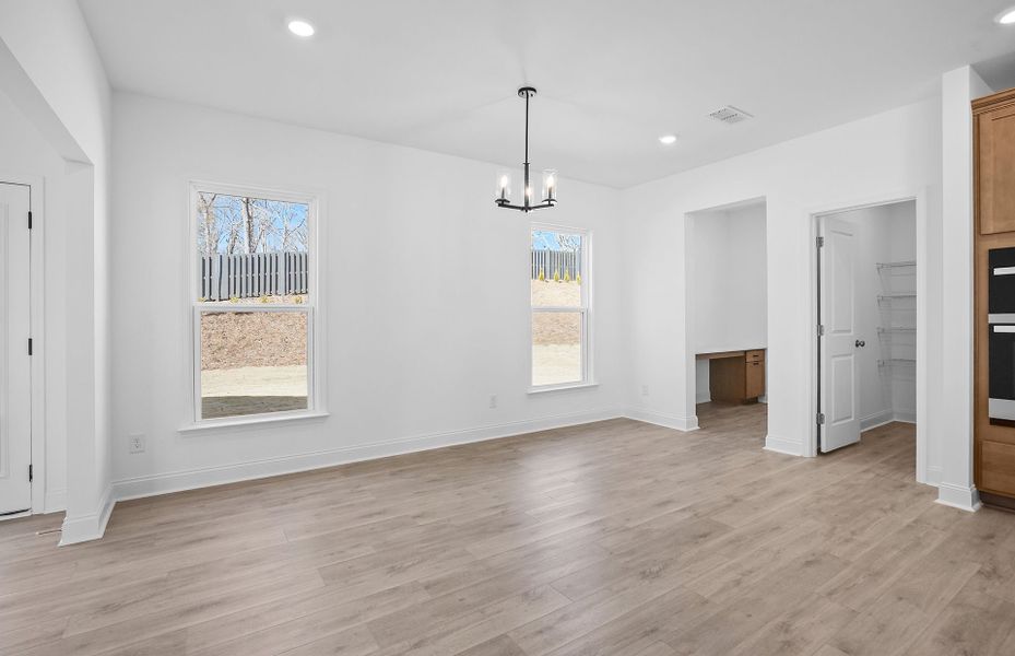 Spacious, unfurnished interior of a new home in Elmbrook, Indian Trail (Image 18).
