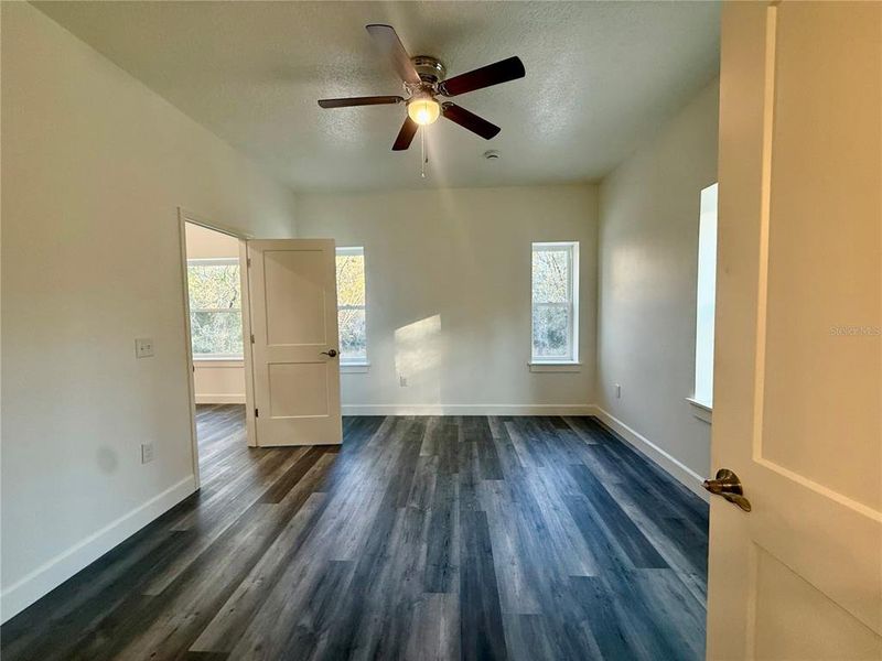 Spacious, unfurnished interior of a new home in , Williston (Image 20).