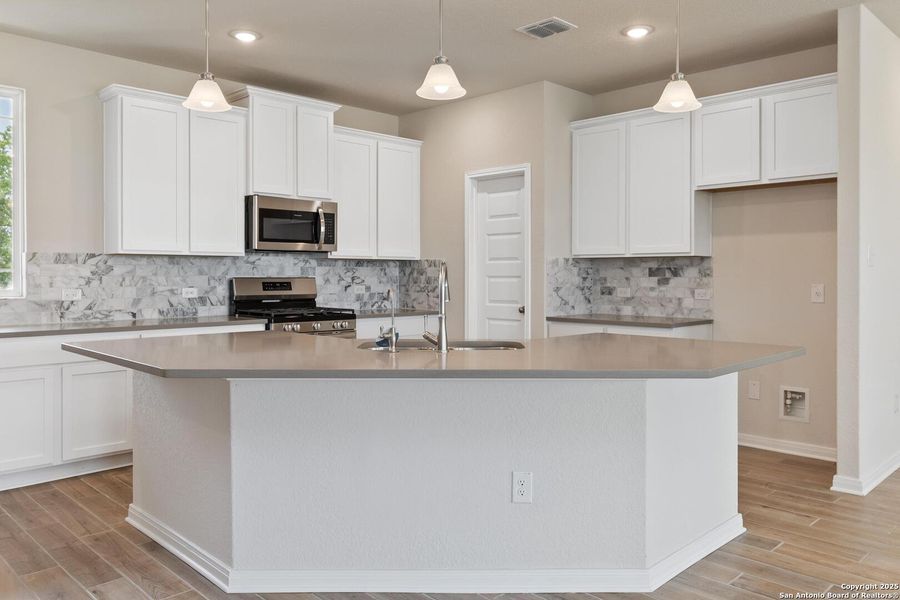 Furnished interior view inside a new home in Jordan's Ranch, San Antonio (Image 9).