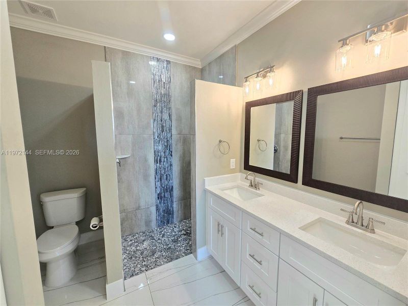 Furnished interior view inside a new home in , Lehigh Acres (Image 5).