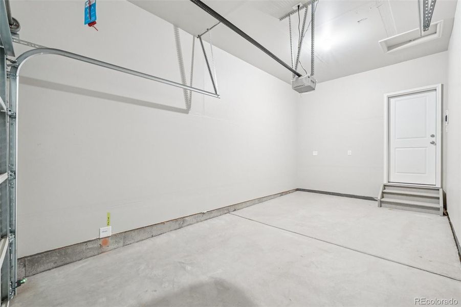 Spacious, unfurnished interior of a new home in Wolf Creek Run, Strasburg (Image 15). Spacious, unfurnished interior of a new home in Wolf Creek Run, Strasburg (Image 15).