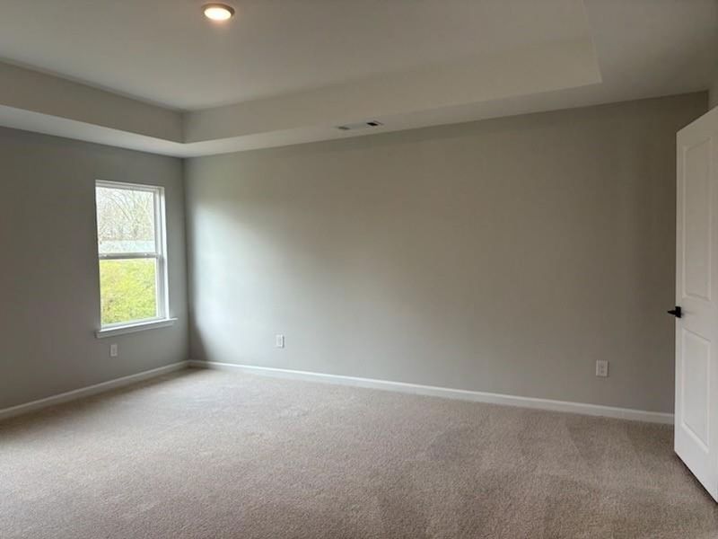 Spacious, unfurnished interior of a new home in Cedar Farms, Winder (Image 15).