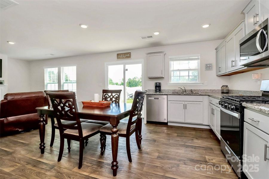 Furnished interior view inside a new home in Abrial Ridge, York (Image 29).