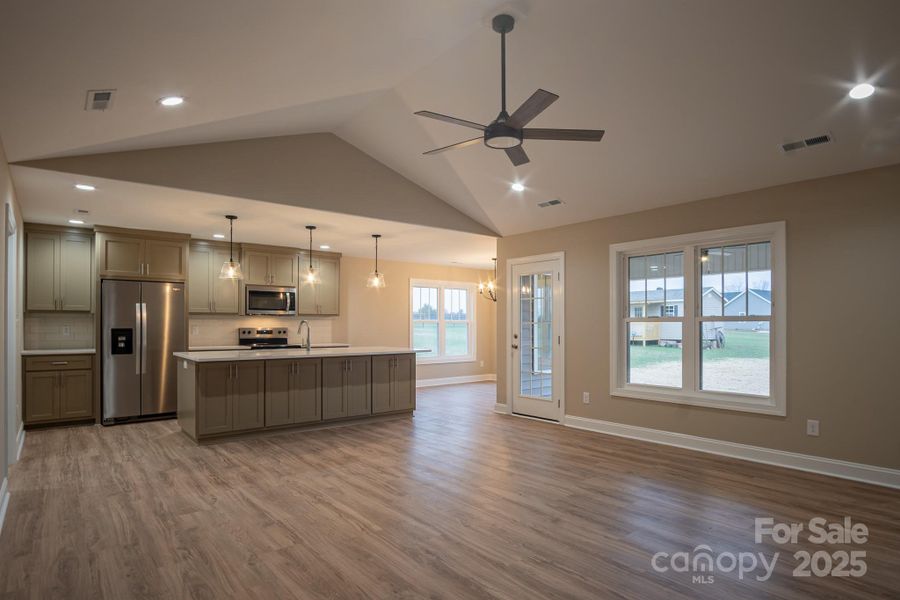 Spacious, unfurnished interior of a new home in , Lincolnton (Image 29).