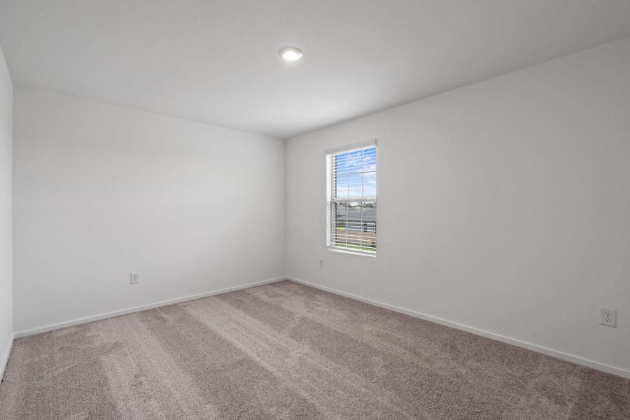 Spacious, unfurnished interior of a new home in Mavera, Conroe (Image 21).