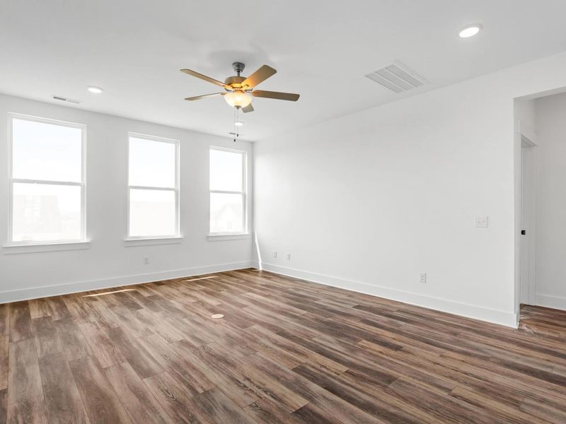 Representative unfurnished interior of a home built from the The Cedar D by Davidson Homes LLC in Rayburn Valley, San Antonio (Image 17).