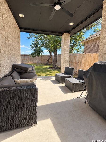 Exterior details and patio area of a home in Stillwater Ranch, San Antonio (Image 3).