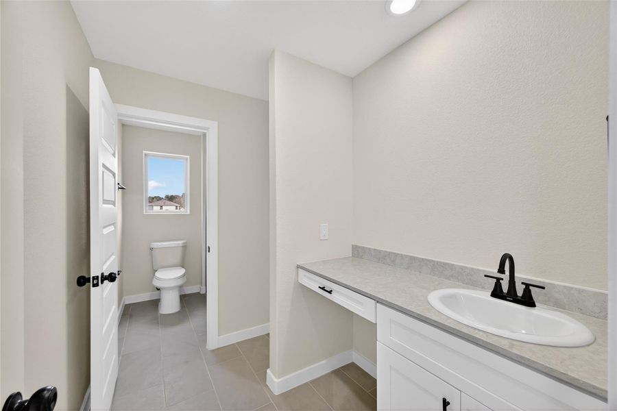 Furnished interior view inside a new home in Chapel Run, Montgomery (Image 10).