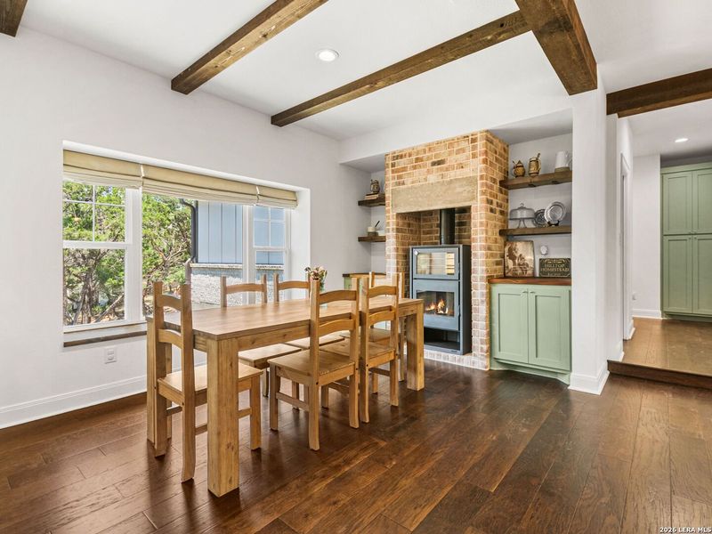 Furnished interior view inside a new home in , Bandera (Image 45).