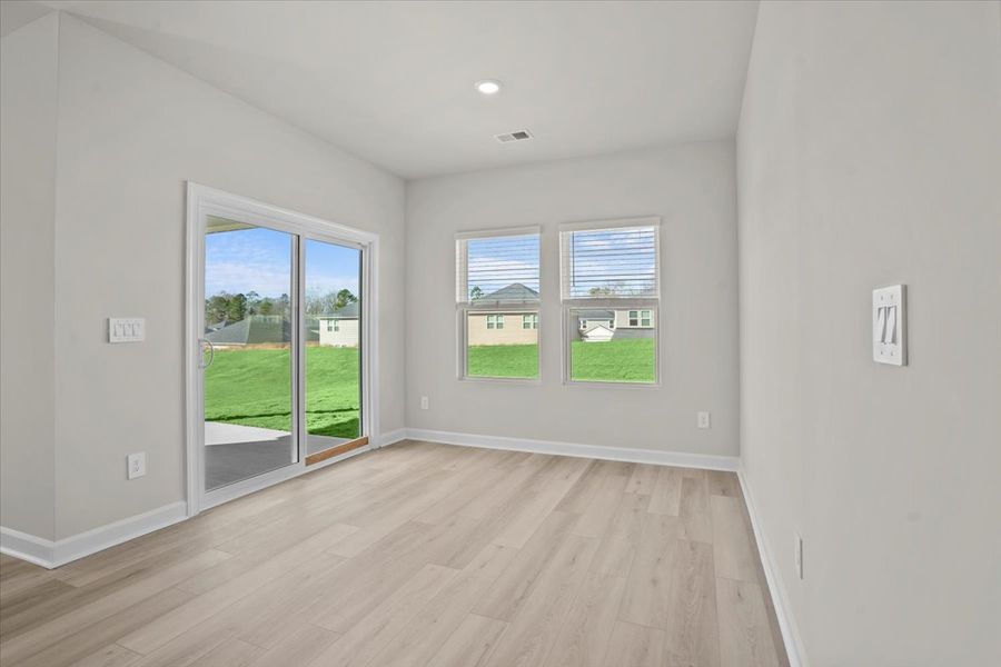 Spacious, unfurnished interior of a new home in Holland Park, Spartanburg (Image 14). Spacious, unfurnished interior of a new home in Holland Park, Spartanburg (Image 14).