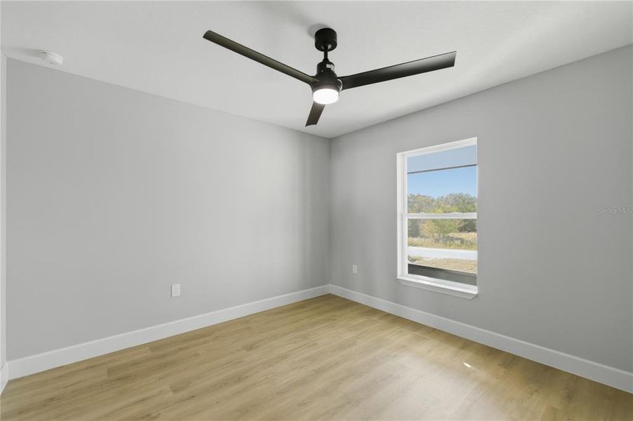 Spacious, unfurnished interior of a new home in , Ocala (Image 27).