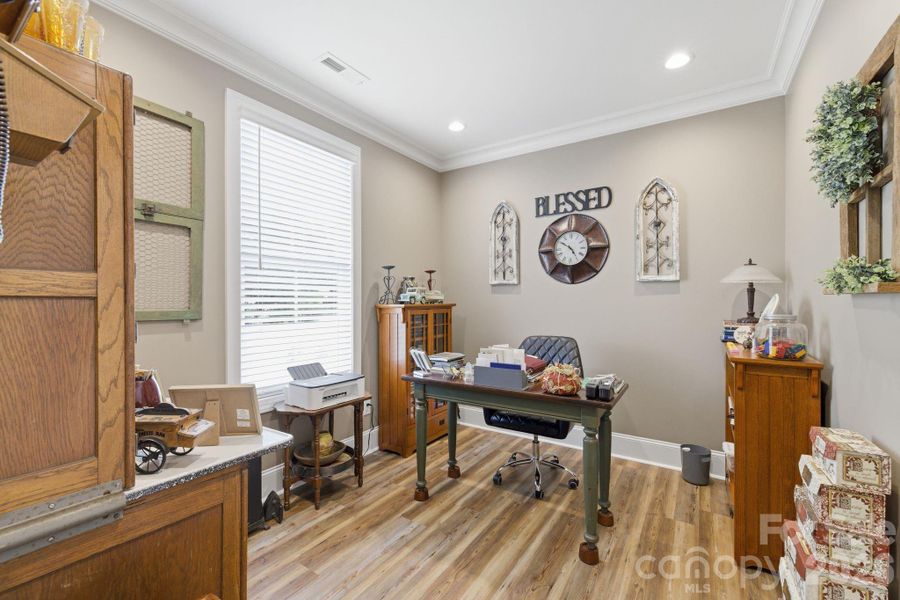Furnished interior view inside a new home in , Lexington (Image 14).