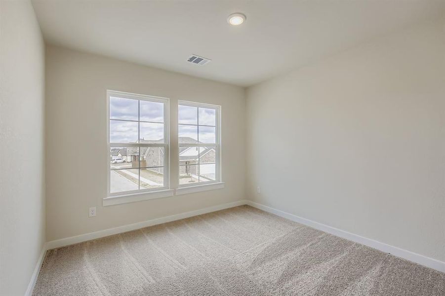 Spacious, unfurnished interior of a new home in Ambergrove, Royse City (Image 25).