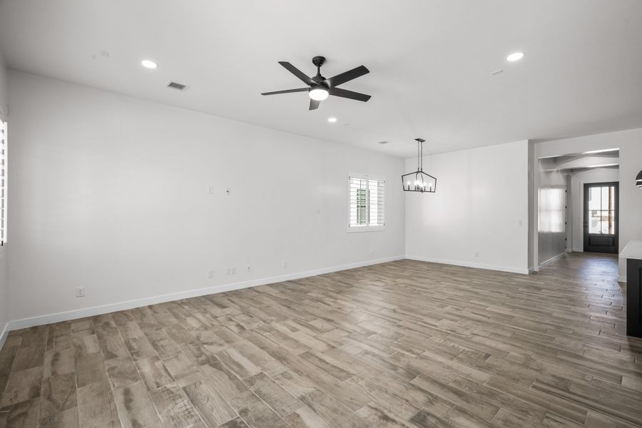 Spacious, unfurnished interior of a new home in Summer Sky North, El Paso (Image 24).