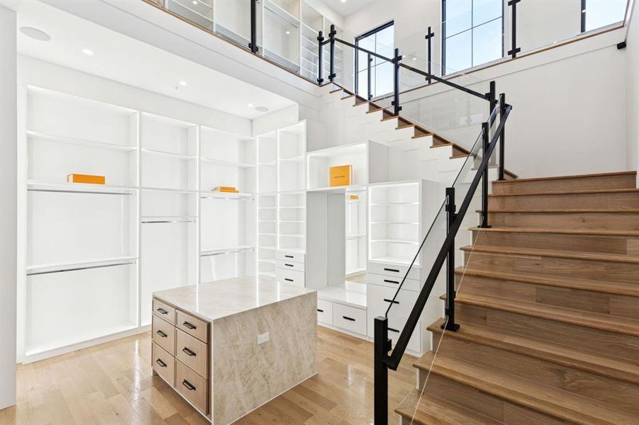 Furnished interior view inside a new home in , Bartonville (Image 23). Furnished interior view inside a new home in , Bartonville (Image 23).