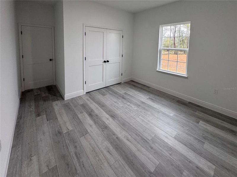 Spacious, unfurnished interior of a new home in , Ocala (Image 27).